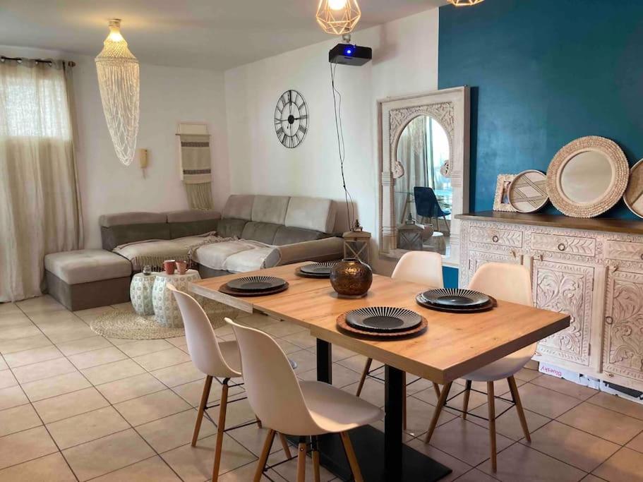 Appartement Terre sainte : Charmant appart 5 min de la plage Extérieur photo