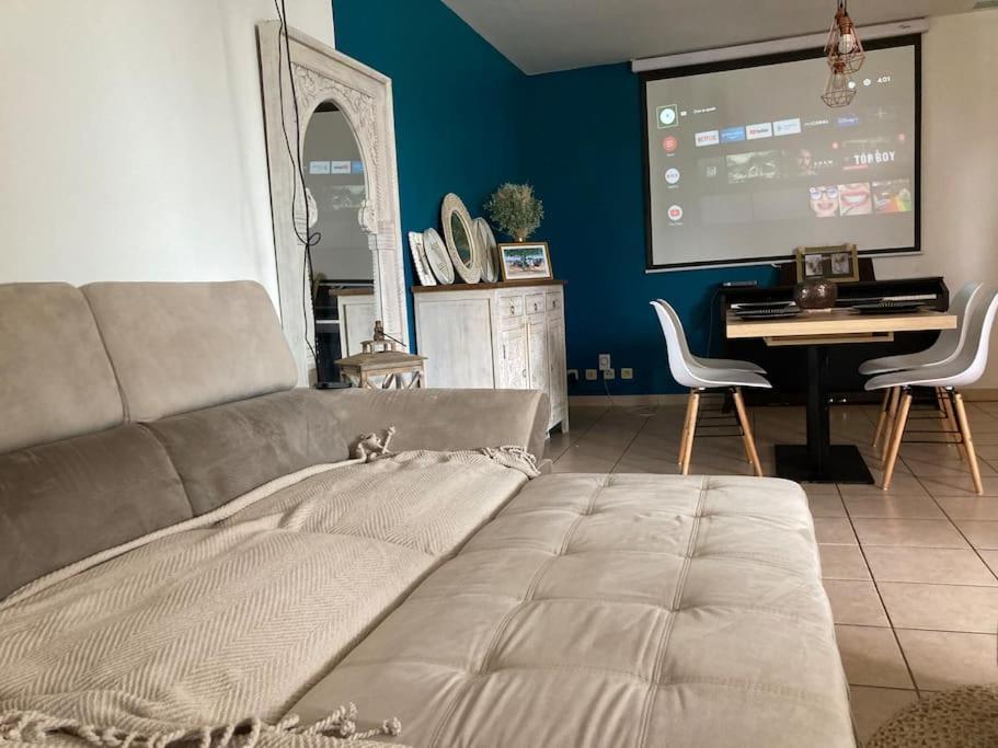 Appartement Terre sainte : Charmant appart 5 min de la plage Extérieur photo